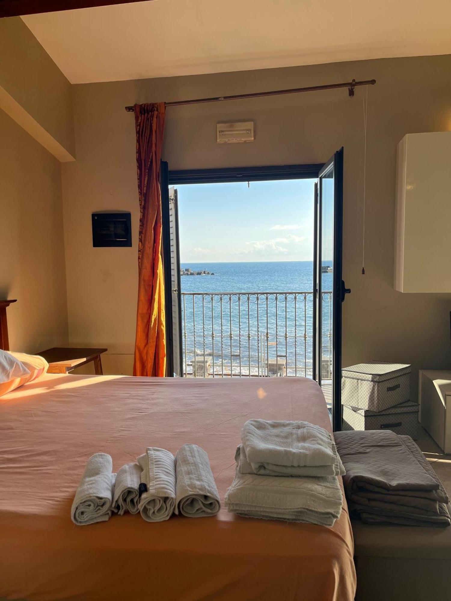 B&B Capomulini Buitenkant foto