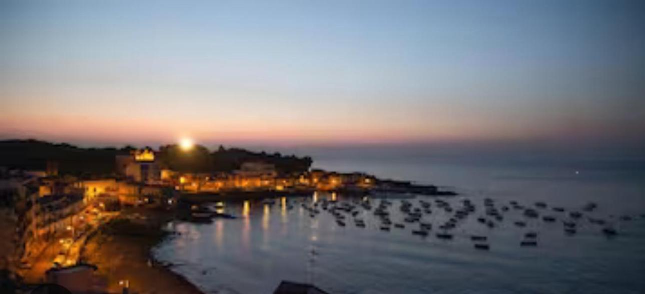 B&B Capomulini Buitenkant foto