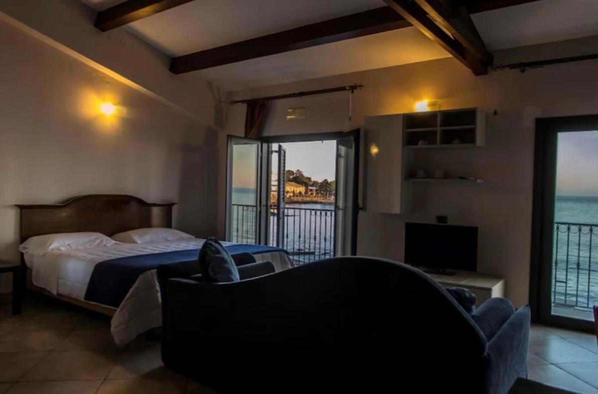 B&B Capomulini Buitenkant foto